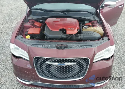 2018 Chrysler 300 Limited z USA, uszkodzony, nr VIN 2C3CCAEG7JH193653
